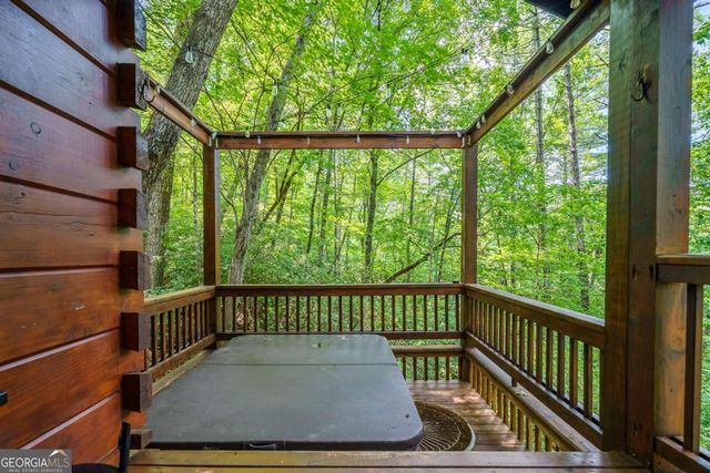 252 Granny Branch Drive, Blue Ridge, GA 30513
