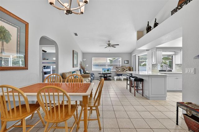 881 RIVIERA LANE NW, Port Charlotte, FL 33948