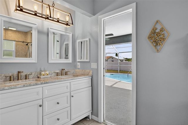 881 RIVIERA LANE NW, Port Charlotte, FL 33948