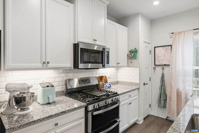 1946 LOIS LN, Charlottesville, VA 22911