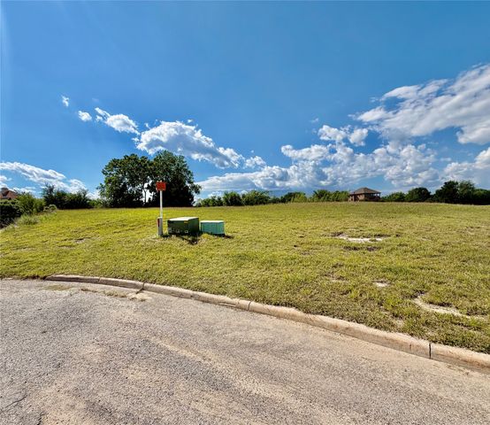 12 Monarch Drive, Denison, TX 75020