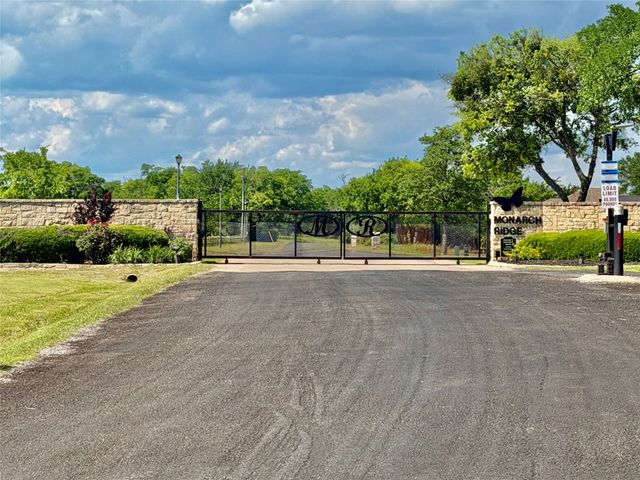12 Monarch Drive, Denison, TX 75020