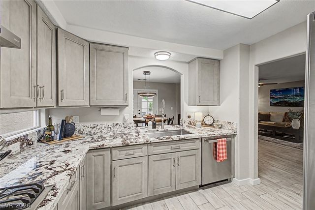 10147 Cupids Dart Street, Las Vegas, NV 89183
