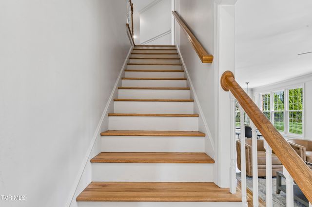 131 Olde Towne Drive, Jonesborough, TN 37659