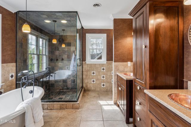 131 Olde Towne Drive, Jonesborough, TN 37659