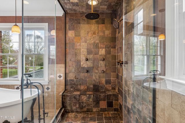 131 Olde Towne Drive, Jonesborough, TN 37659