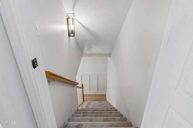131 Olde Towne Drive, Jonesborough, TN 37659