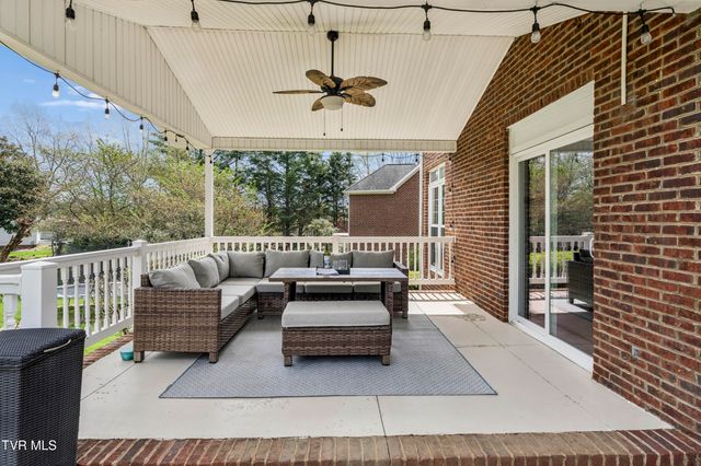 131 Olde Towne Drive, Jonesborough, TN 37659
