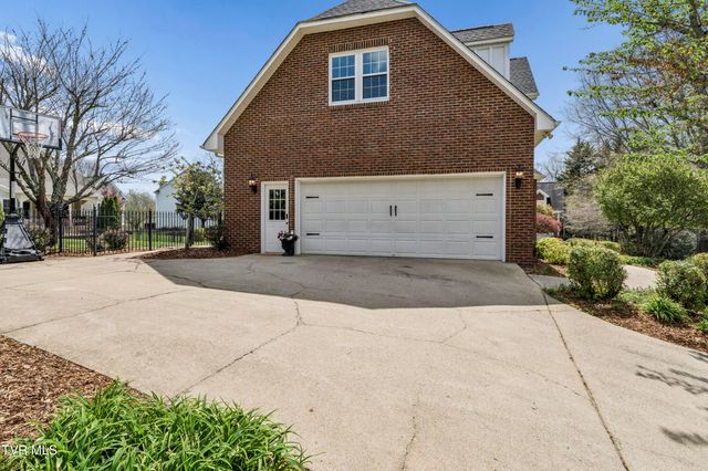 131 Olde Towne Drive, Jonesborough, TN 37659