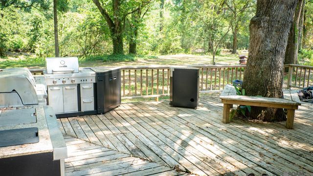 465 Donald Dr, Denham Springs, LA 70726