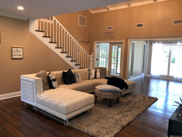 465 Donald Dr, Denham Springs, LA 70726