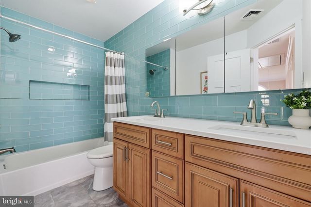557 SCATTERGOOD CT, Yardley, PA 19067
