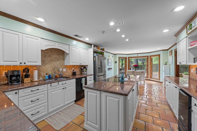 8365 CEDAR BEND CV, Memphis, TN 38018