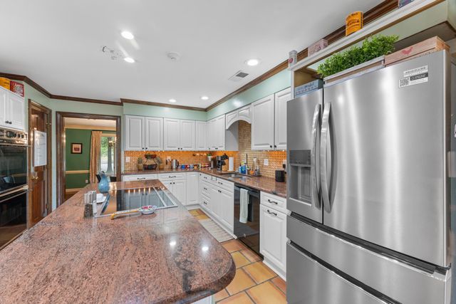 8365 CEDAR BEND CV, Memphis, TN 38018