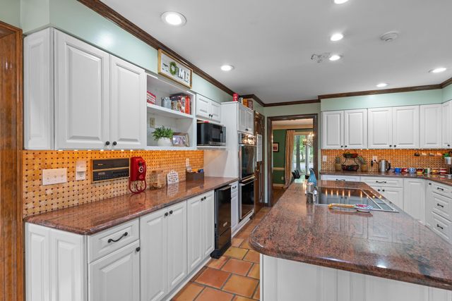 8365 CEDAR BEND CV, Memphis, TN 38018