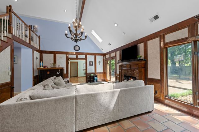 8365 CEDAR BEND CV, Memphis, TN 38018