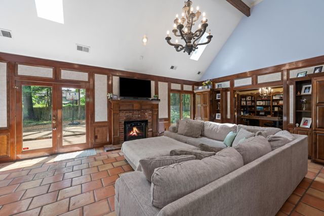 8365 CEDAR BEND CV, Memphis, TN 38018