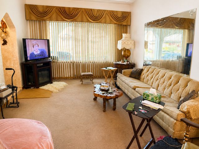 6348 S Rhodes Avenue, Chicago, IL 60637