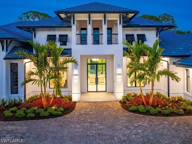 500 Ridge DR, Naples, FL 34108