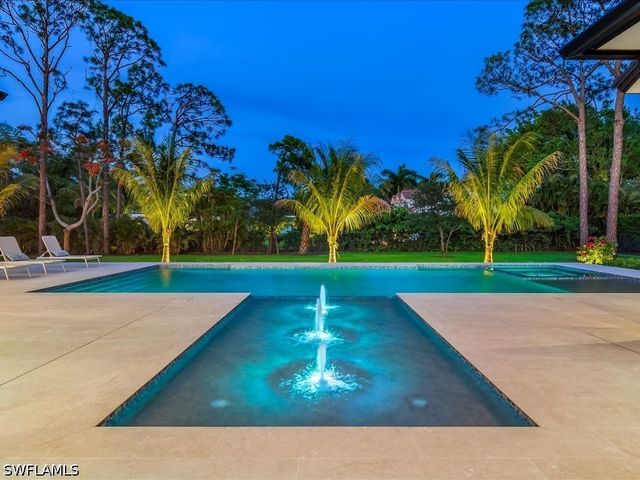 500 Ridge DR, Naples, FL 34108