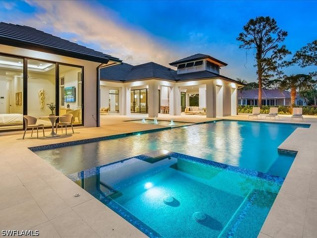 500 Ridge DR, Naples, FL 34108