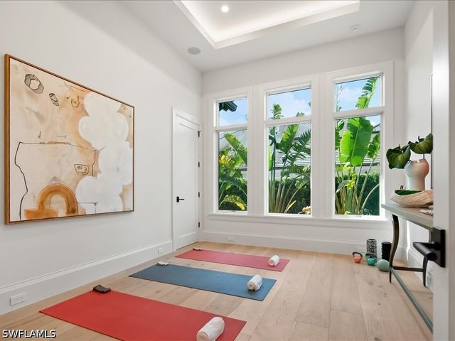 500 Ridge DR, Naples, FL 34108