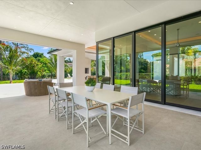 500 Ridge DR, Naples, FL 34108