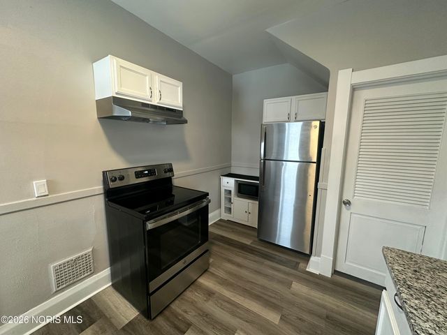 3651 Leybourn Avenue, Toledo, OH 43612