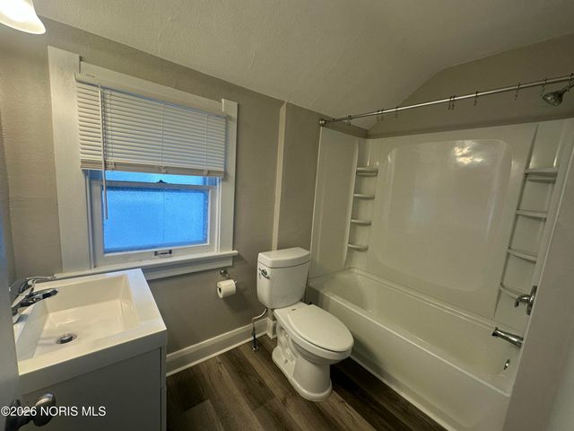 3651 Leybourn Avenue, Toledo, OH 43612