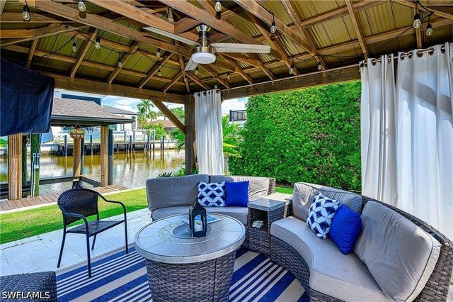 343 CONNERS AVE, Naples, FL 34108