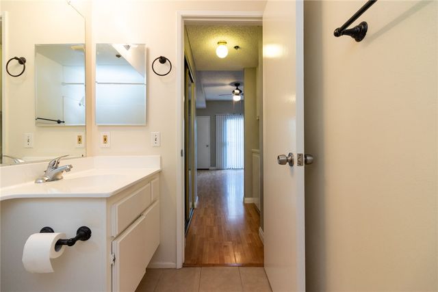 730 W 4th Street 306, Long Beach, CA 90802