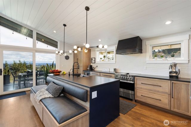 5190 NW Eldorado Boulevard, Bremerton, WA 98312