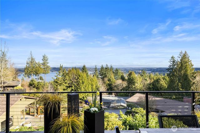 5190 NW Eldorado Boulevard, Bremerton, WA 98312