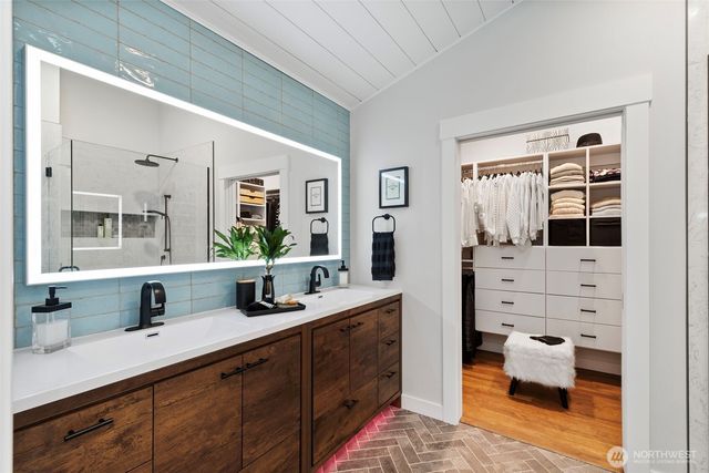 5190 NW Eldorado Boulevard, Bremerton, WA 98312