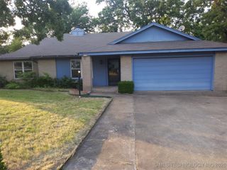 2335 W Tecumseh Street, Tulsa, OK 74127