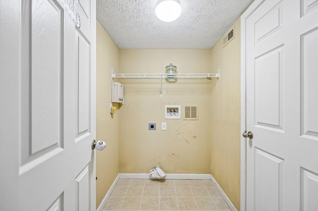 7428 Maple Spice Avenue, Canal Winchester, OH 43110