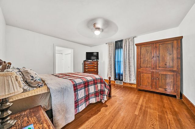 6303 Coopers Mountain RD, Martinsville, VA 24112