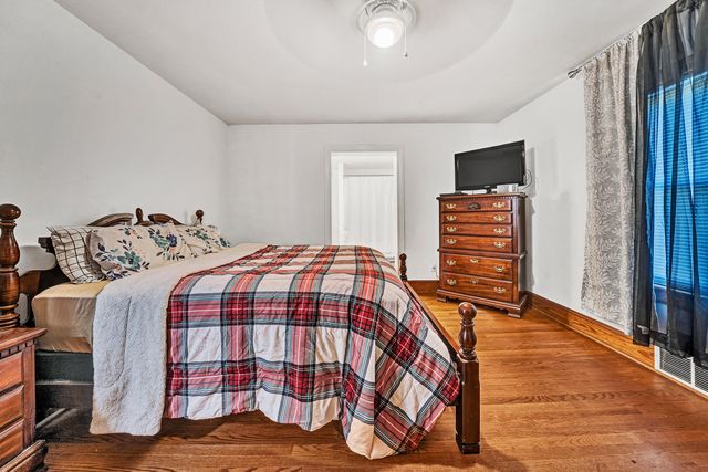 6303 Coopers Mountain RD, Martinsville, VA 24112