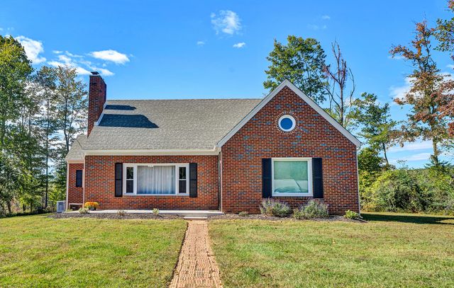 6303 Coopers Mountain RD, Martinsville, VA 24112