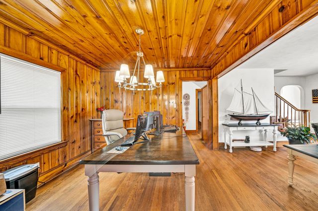 6303 Coopers Mountain RD, Martinsville, VA 24112