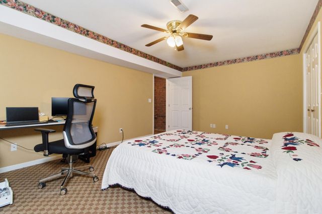 8980 Private Road 9689, West Plains, MO 65775