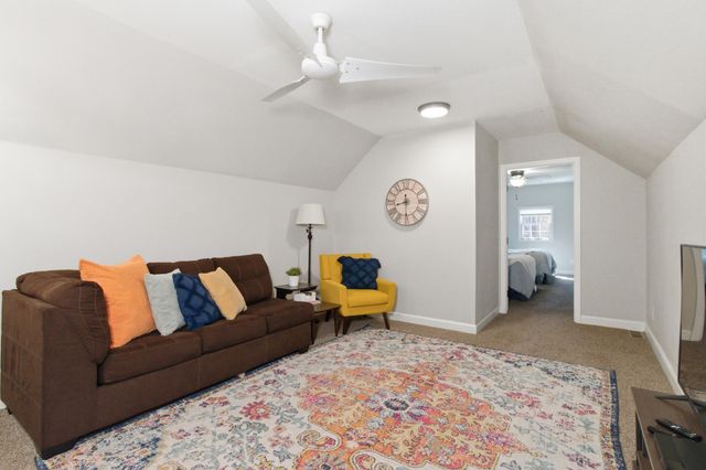 8980 Private Road 9689, West Plains, MO 65775