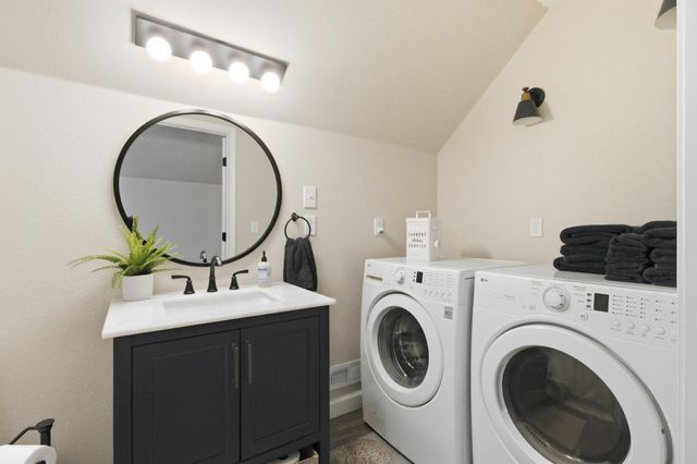 8980 Private Road 9689, West Plains, MO 65775