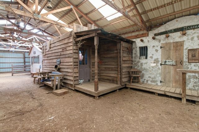 8980 Private Road 9689, West Plains, MO 65775