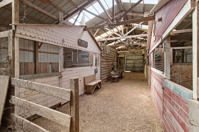 8980 Private Road 9689, West Plains, MO 65775