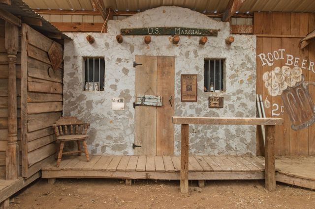 8980 Private Road 9689, West Plains, MO 65775