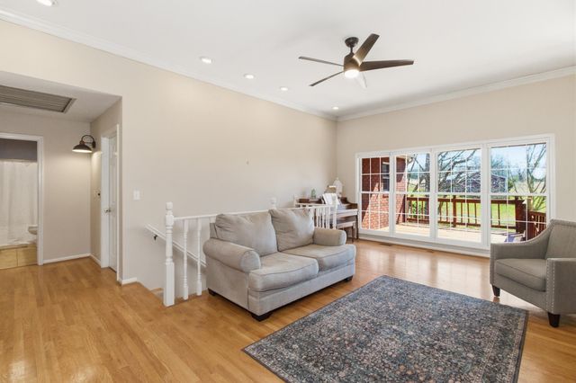 8980 Private Road 9689, West Plains, MO 65775