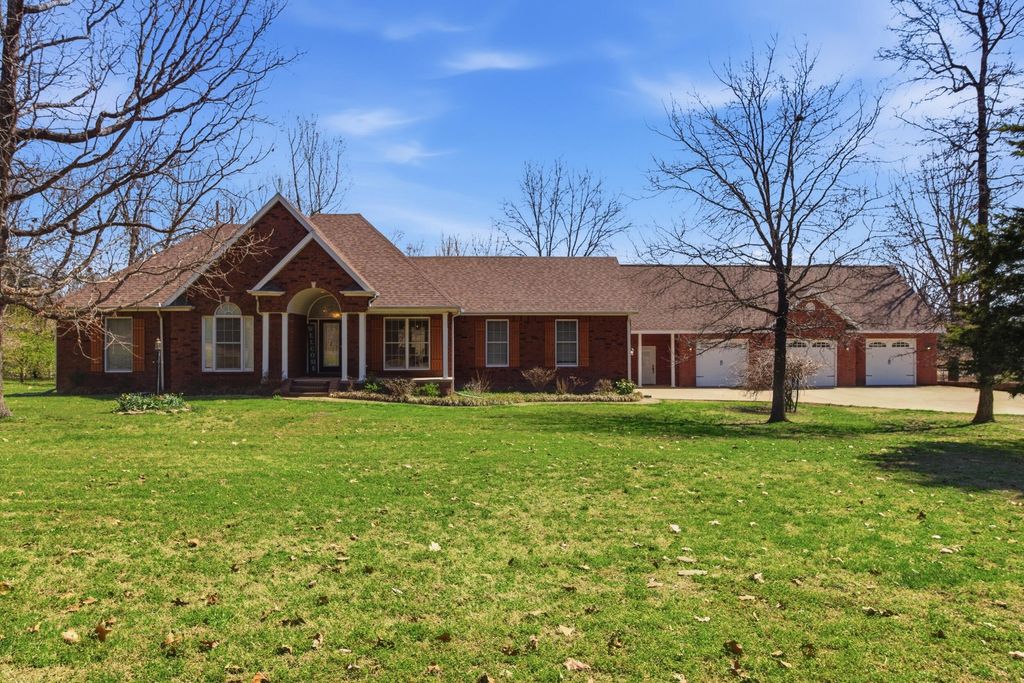 8980 Private Road 9689, West Plains, MO 65775