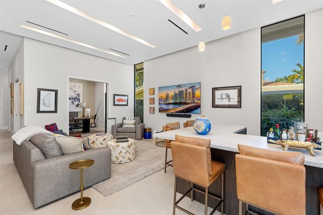 100 Royal Palm Drive, Fort Lauderdale, FL 33301