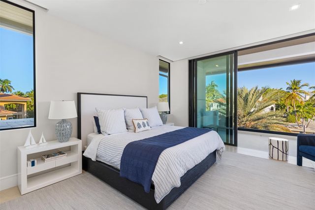 100 Royal Palm Drive, Fort Lauderdale, FL 33301